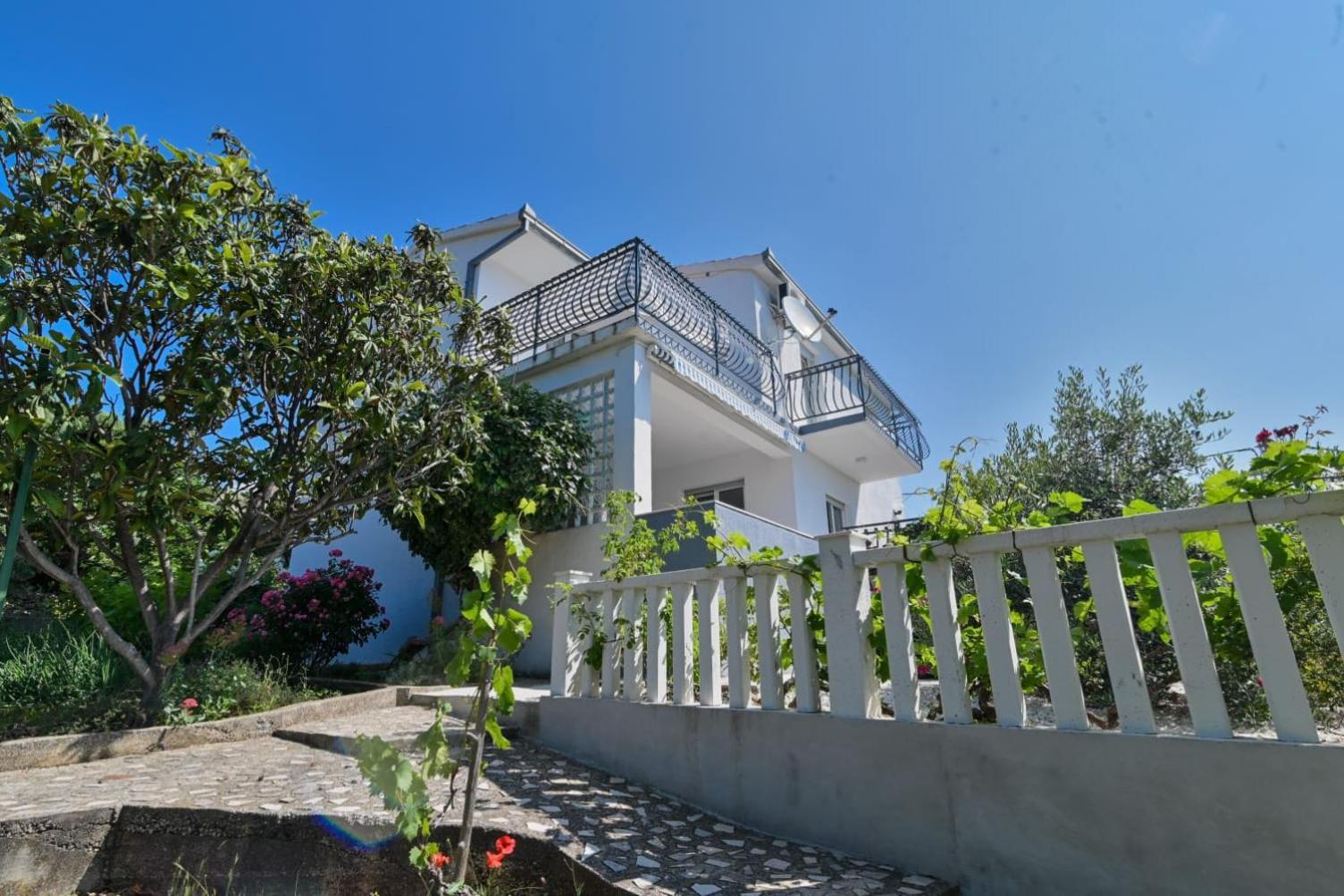 Rina Vacation Home 特罗吉尔 外观 照片